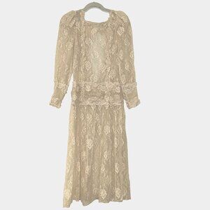 Chic Lace Midi Dress in Cream